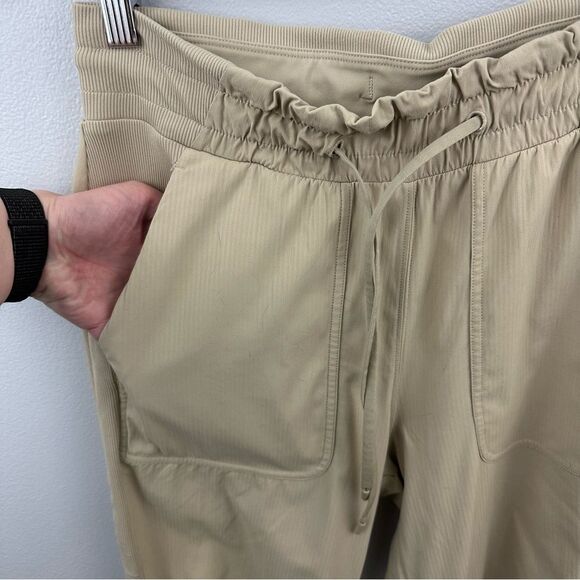 Lululemon Trench Beyond The Studio 7/8 Jogger Pants Size 6 W5DD6S - Picture 10 of 16